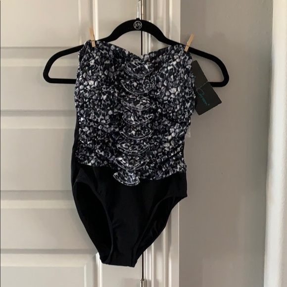 NWT‎ Aqua Green Ruffled 1-Piece Swimsuit Sz Small - Picture 1 of 3